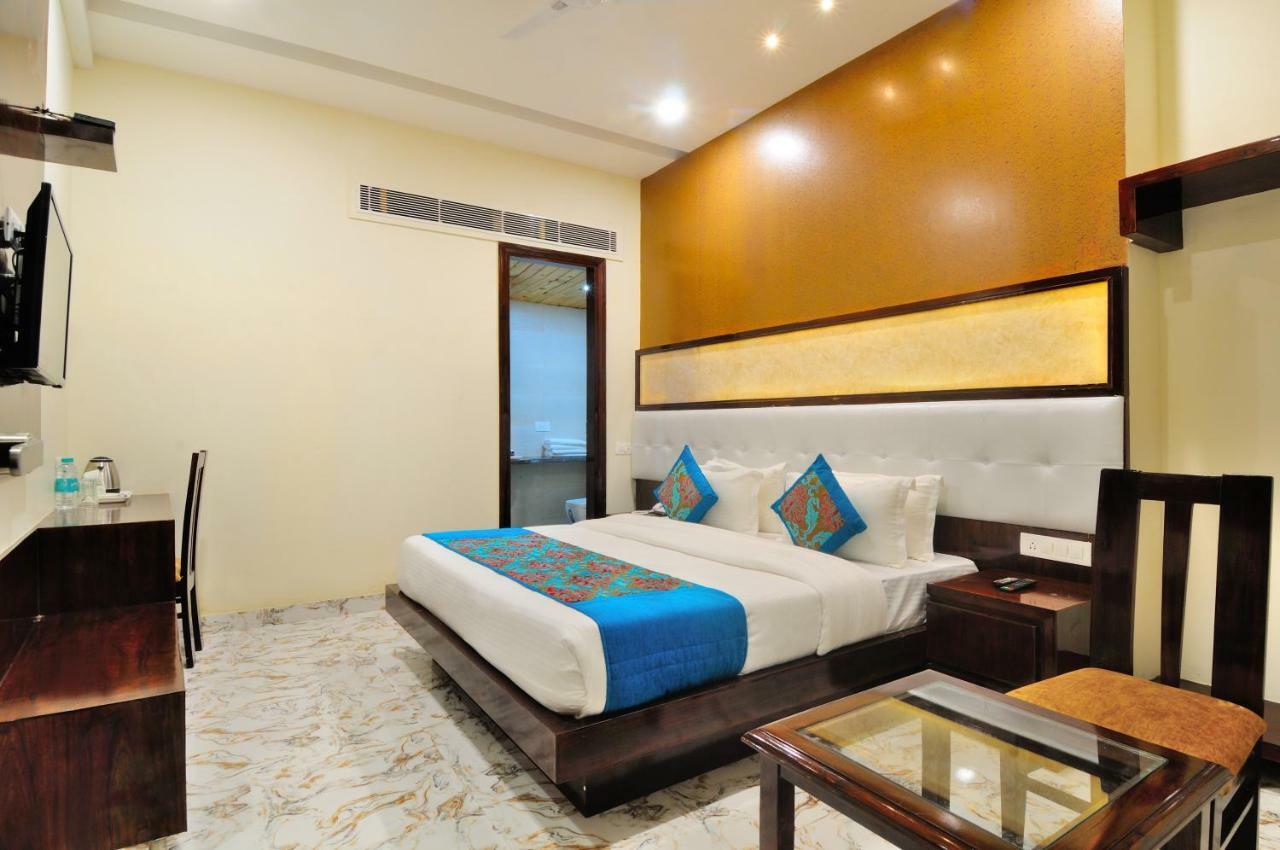 The Grand Uddhav Hotel